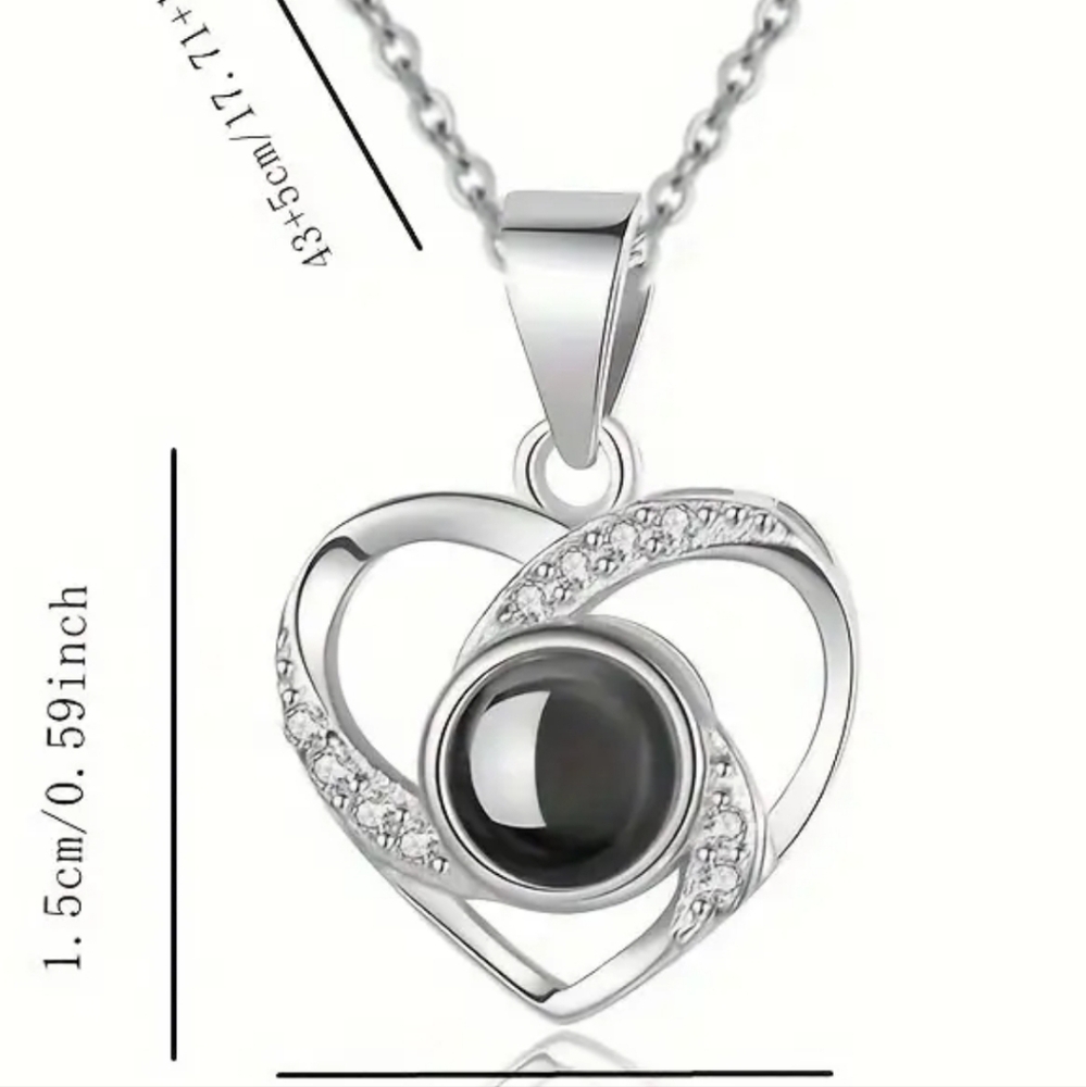 Projection "I Love you" necklaces